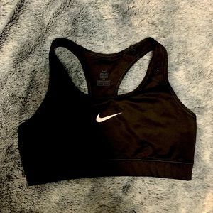 Nike Sports Bra. Medium. Black.